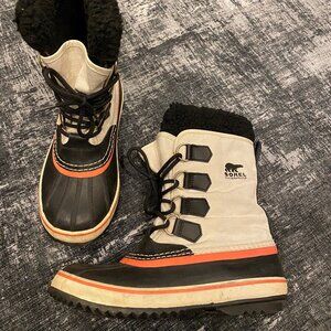 SOREL WINTER CARNIVAL Women's Waterproof Boot - Size 7.5